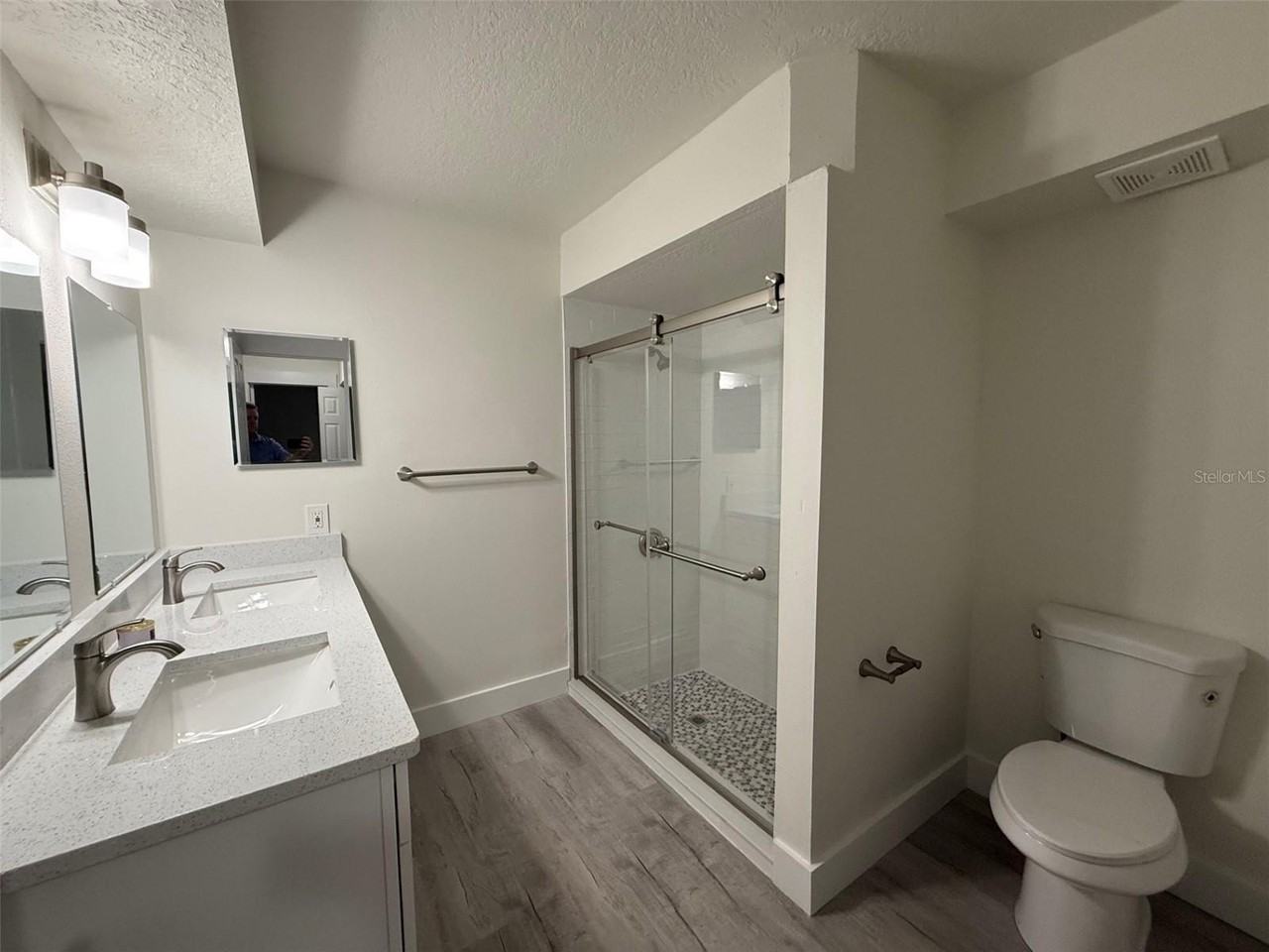 475 Blue Bird St - Photo 6 of 13