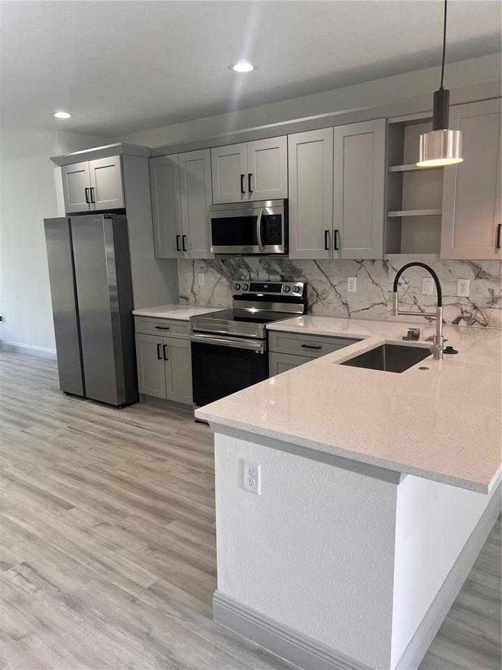 416 Bedlington Ct - Photo 2 of 11