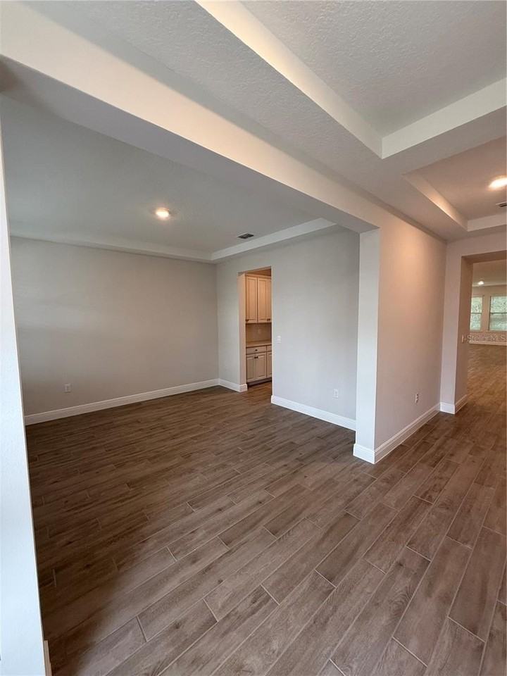 11015 Hollow Bay Dr - Photo 3 of 22