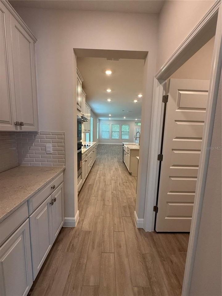 11015 Hollow Bay Dr - Photo 4 of 22