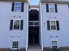 featured image of 5 Lexington Hl #8