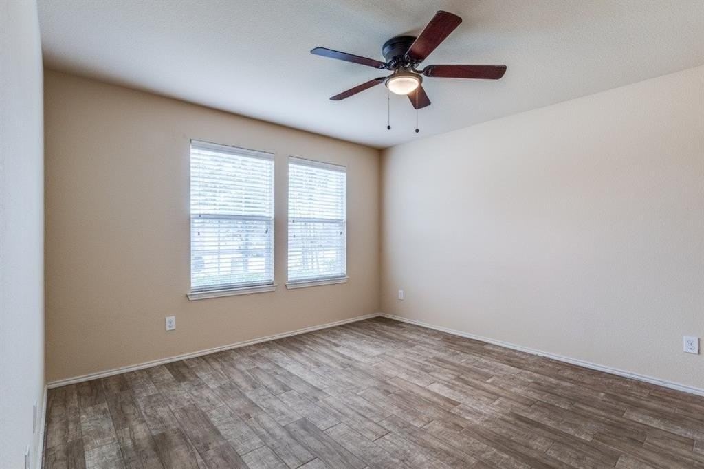 325 Chalkstone Dr - Photo 7 of 12