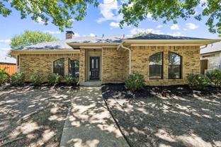 703 Stoneybrook Dr - Photo 1 of 1
