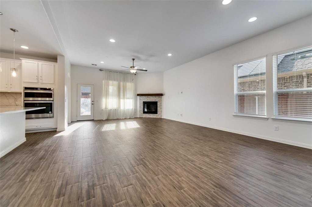 1726 Cherub Cheer Row - Photo 4 of 31