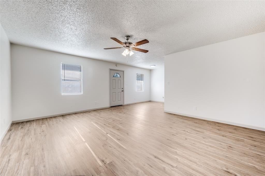 705 North 1st Street - Photo 4 of 14