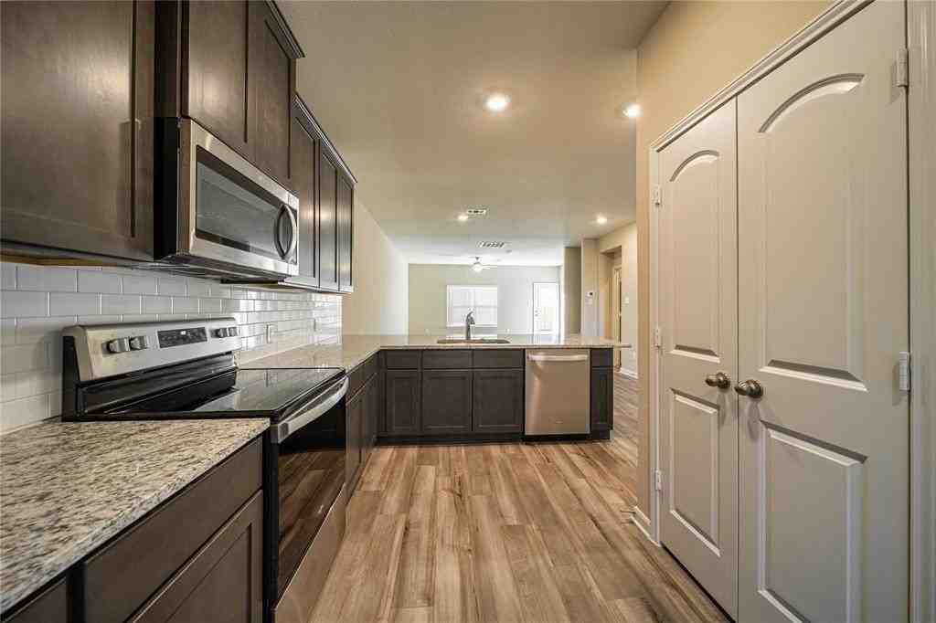 274 Honeysuckle Lane - Photo 4 of 35