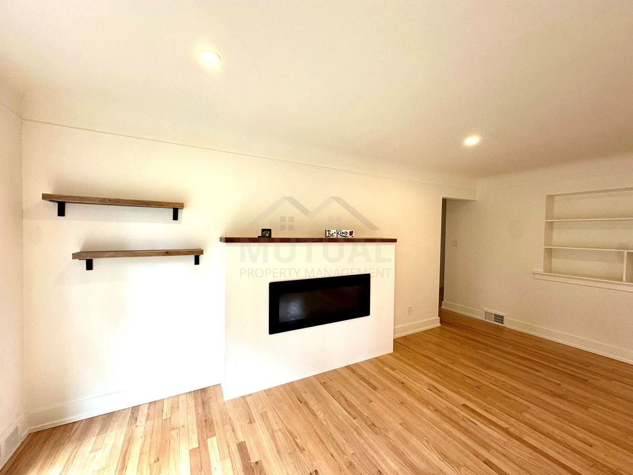 18346 Beverly Rd - Photo 5 of 8