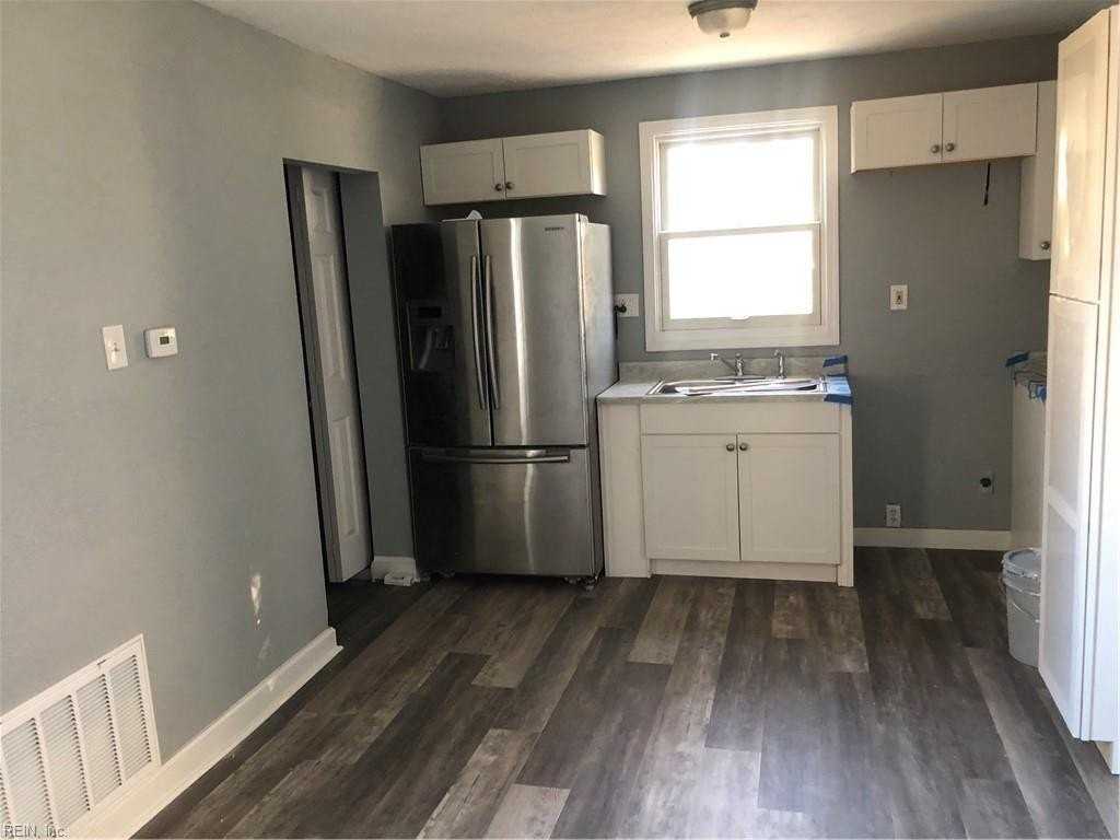 620 Delaware Ave - Photo 3 of 11