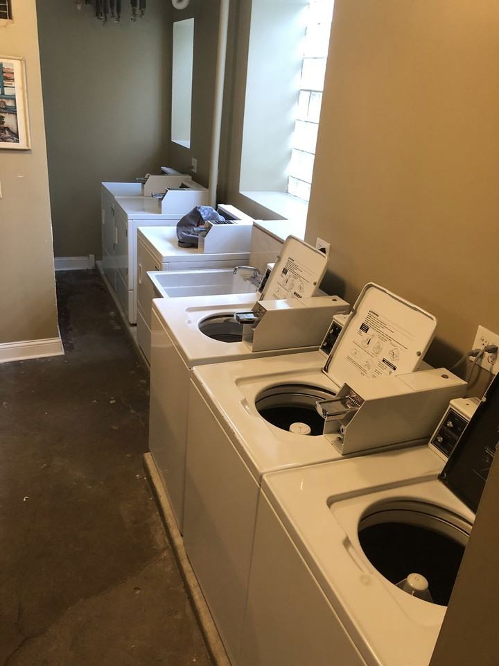 2838 North Francisco Avenue #2B - Photo 7 of 8