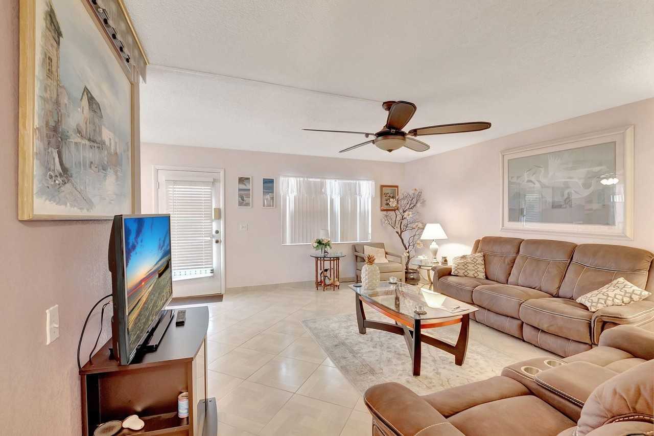 443 Burgundy Avenue - Photo 5 of 50