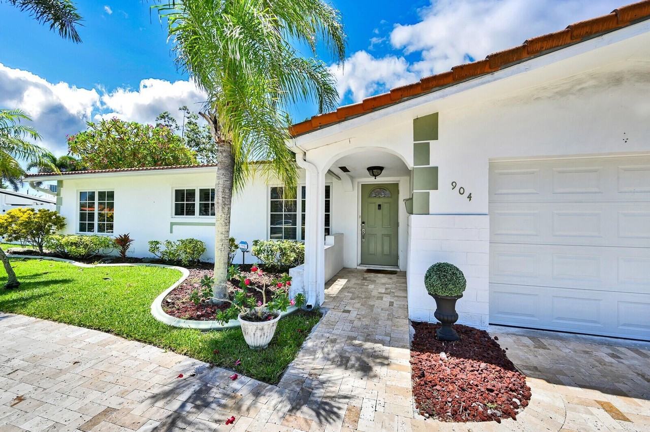 904 Se 12th St - Photo 6 of 46