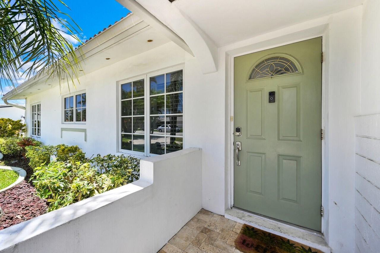 904 Se 12th St - Photo 7 of 46