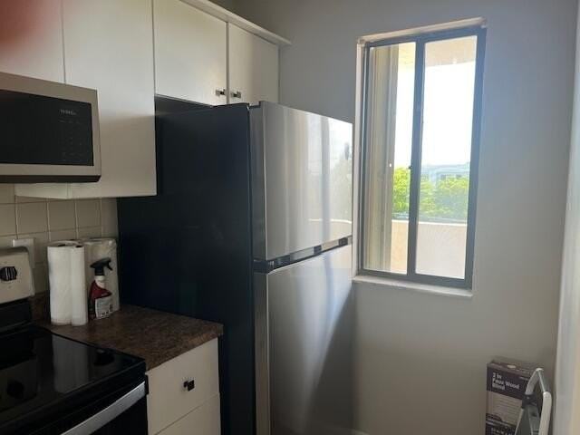 3138 Via Poinciana #417 - Photo 4 of 33