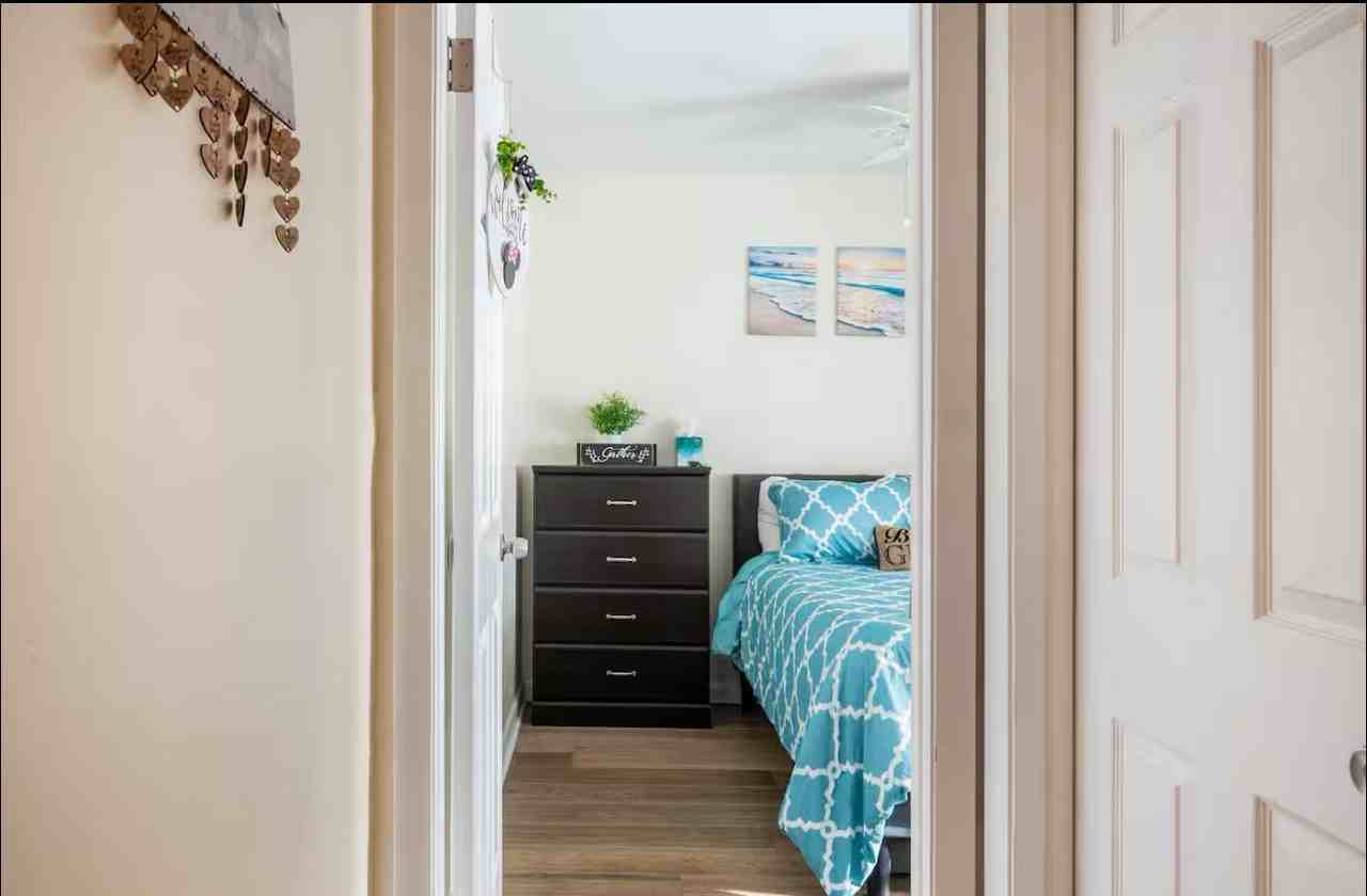 Xavier Ave N - Photo 7 of 8