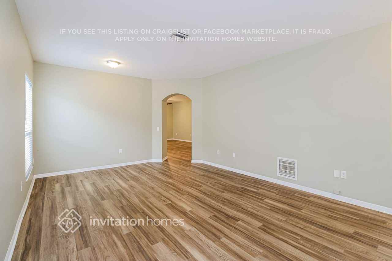 2785 Mariah Dr - Photo 3 of 17