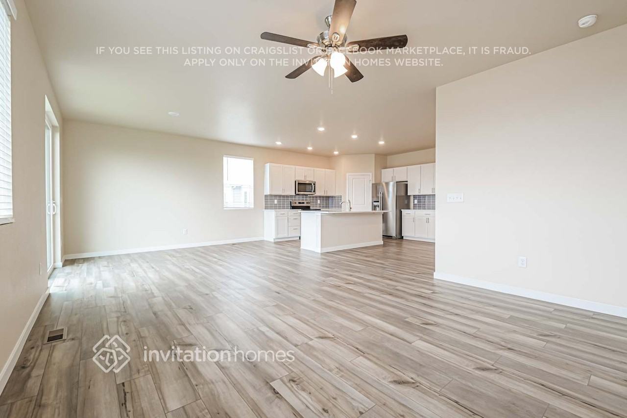 909 Harvard St - Photo 3 of 17