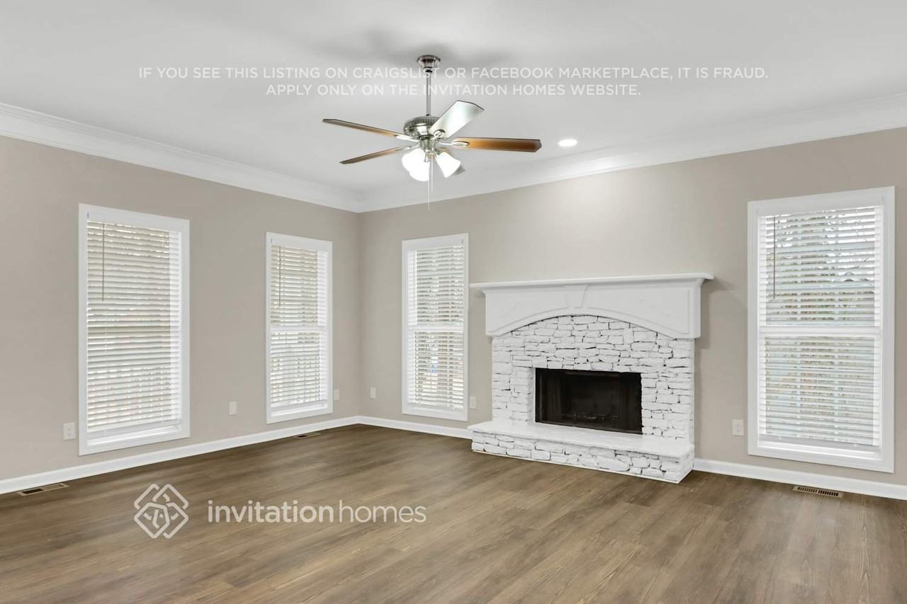 3055 Heather Stone Way - Photo 4 of 24