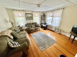 featured image of 327 Spring St #2