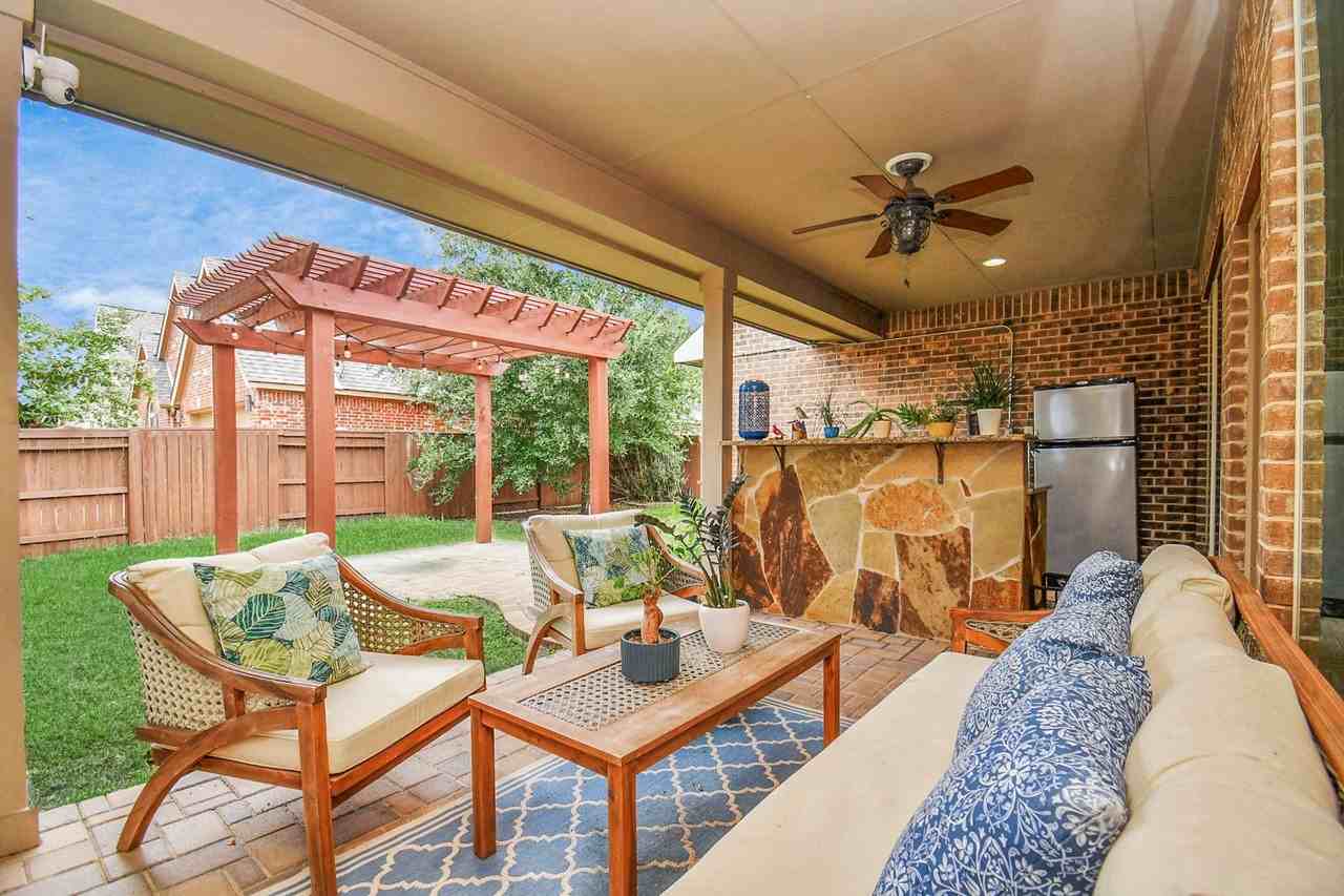 17703 Browning Trace Ln - Photo 2 of 33