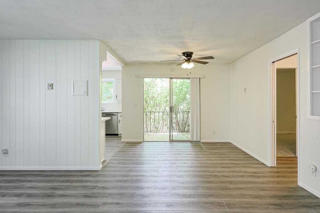 4800 Williamsburg Ln - Photo 5 of 25