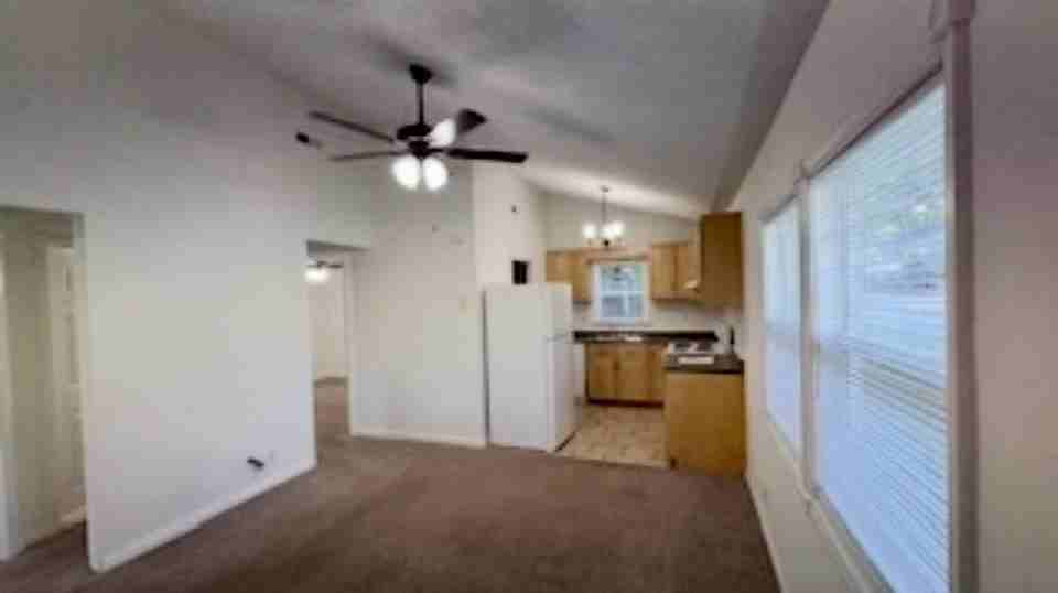 1303 Kenton St - Photo 3 of 4