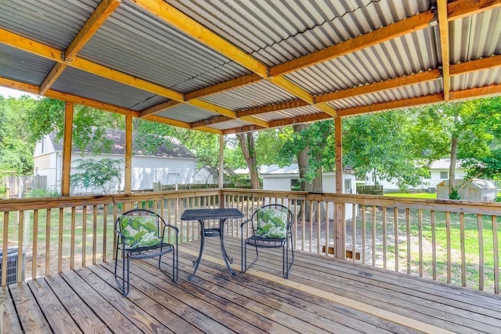 491 Ginny Ln - Photo 3 of 12