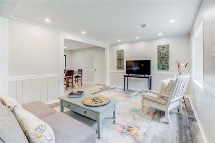 491 Ginny Ln - Photo 5 of 12