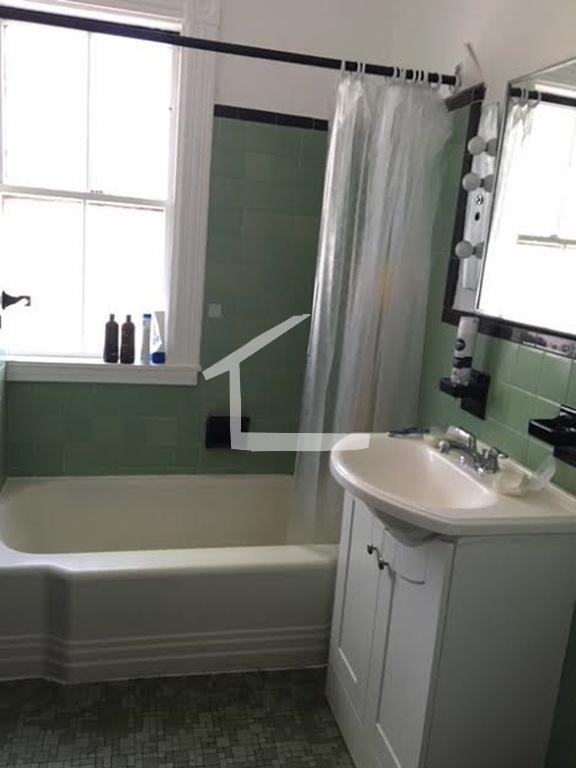 4 Woodstock Ave #2 - Photo 6 of 7