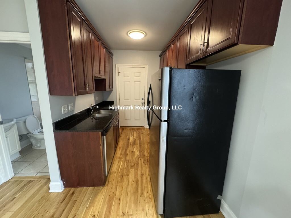 2900 N Kolmar Ave #3A - Photo 2 of 8