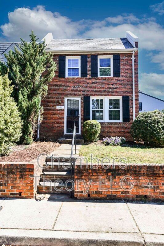 2051 N Brandywine St - Photo 2 of 29