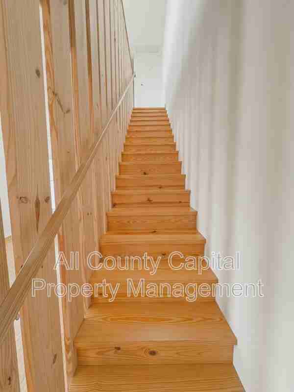 1507 North Street #A - Photo 4 of 34