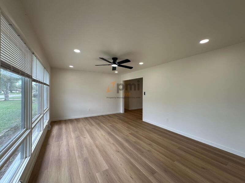 2627 W 60th Dr - Photo 3 of 27