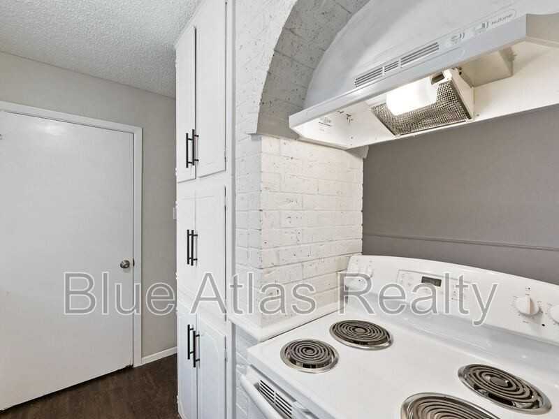 1908 Nolen Ct #B - Photo 4 of 15