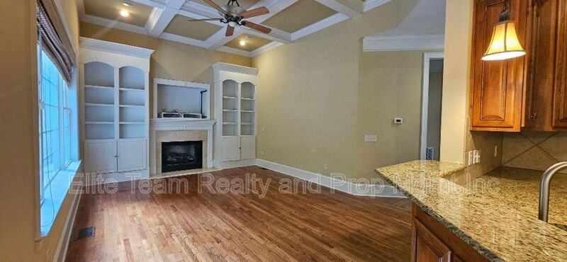 6926 Linkside Ct - Photo 6 of 24