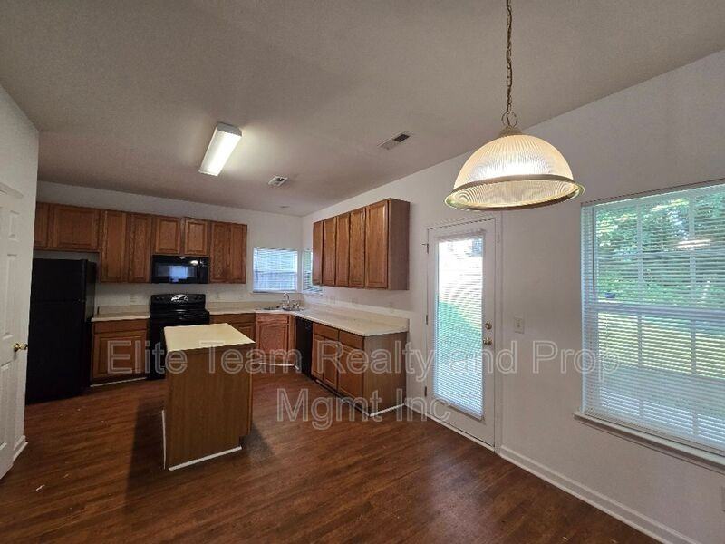 4021 Fifendrum Lane - Photo 5 of 25