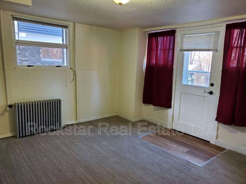 814 S Lincoln St - Photo 4 of 12