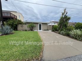 14982 Edgewater Cir - Photo 1 of 1
