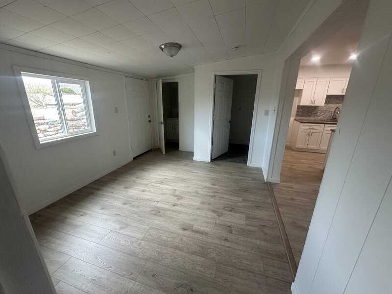 327 W Fairhaven Rd - Photo 3 of 17