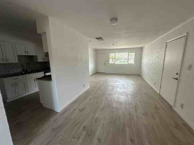 327 W Fairhaven Rd - Photo 5 of 17