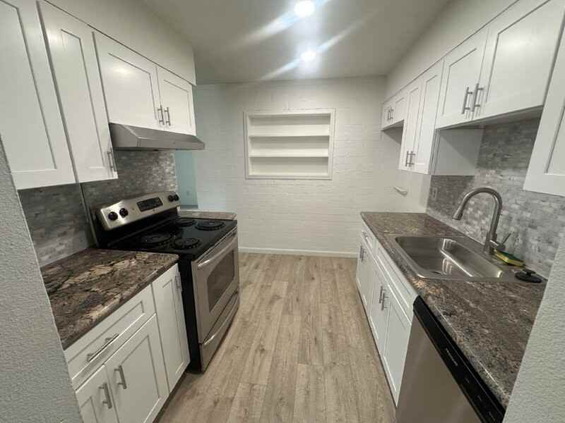 327 W Fairhaven Rd - Photo 7 of 17