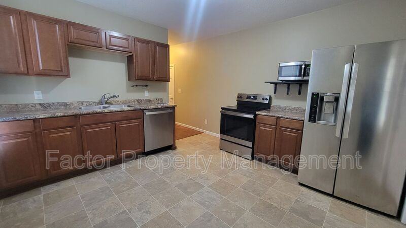 730 N Broad St - Photo 7 of 19