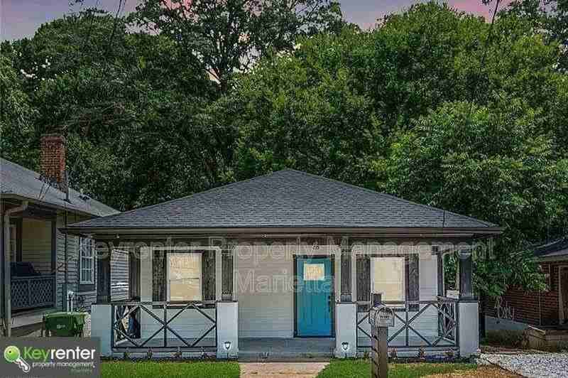 872 Beryl Street Southwest