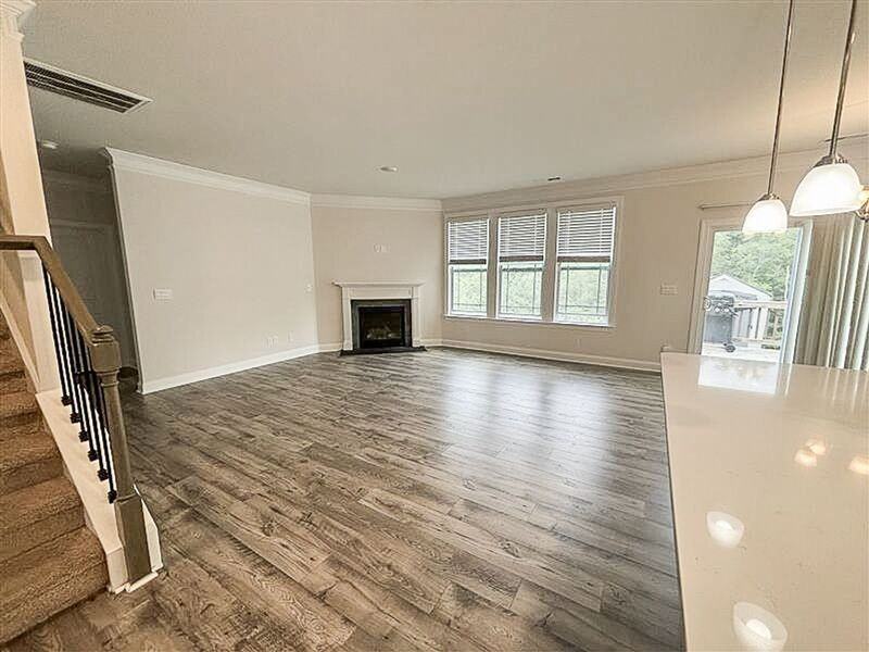 402 Preston Rd - Photo 2 of 11