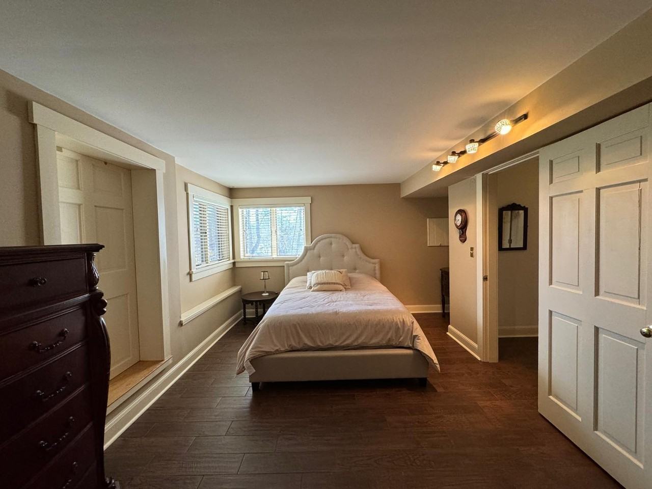 315 Bay View St - Photo 5 of 50