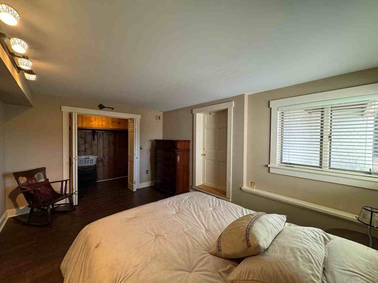 315 Bay View St - Photo 7 of 50