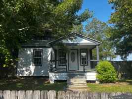 featured image of 2411 12th St