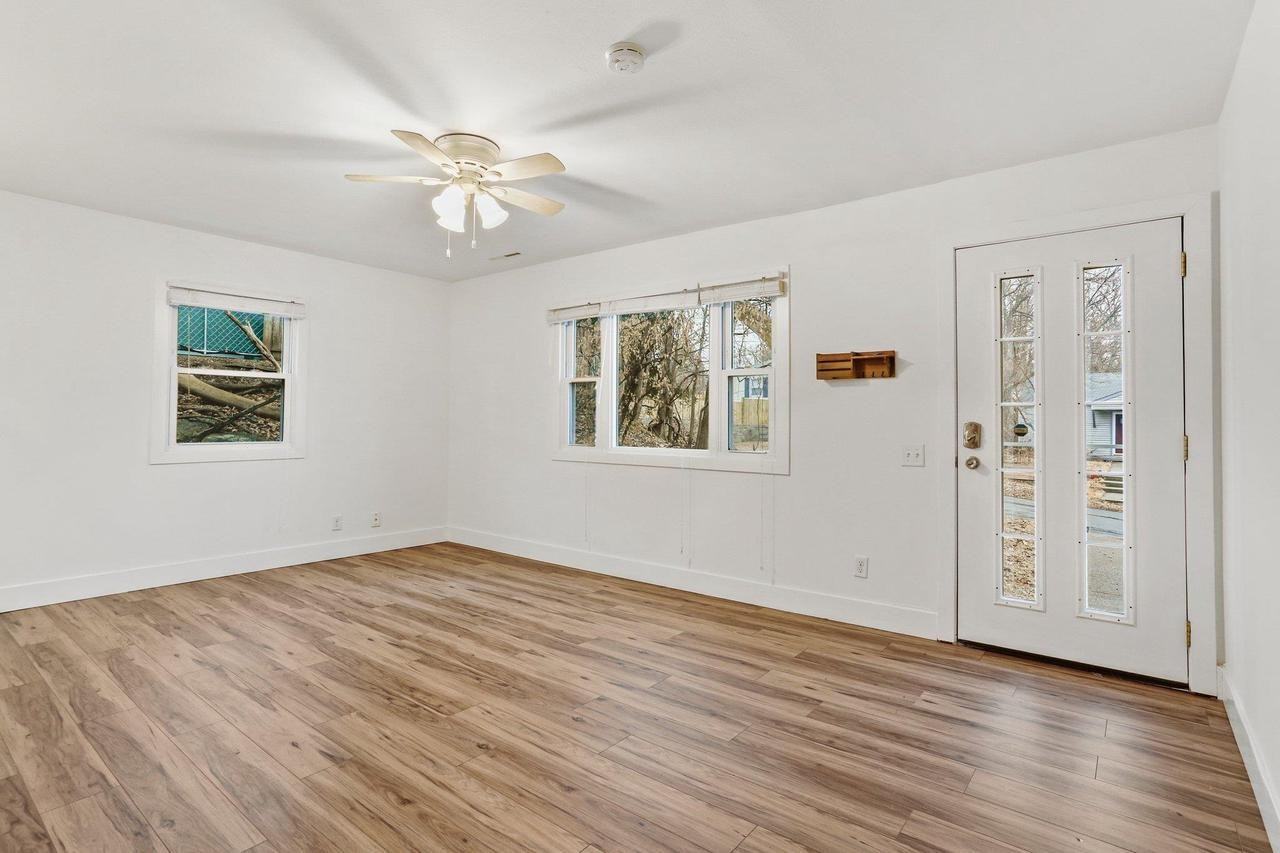 1908 Danbury St - Photo 3 of 21