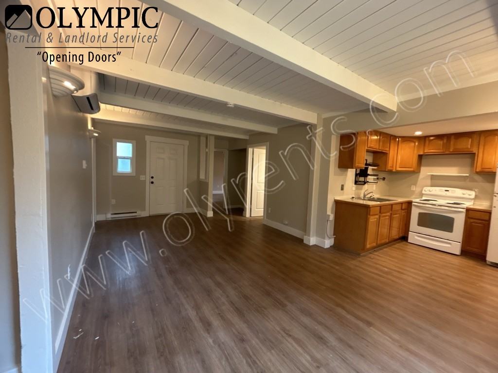 715 14Th Ave Se - Photo 3 of 17