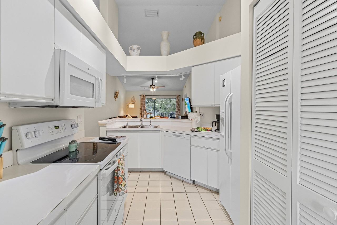 137 Wading Bird Circle #F206 - Photo 3 of 35