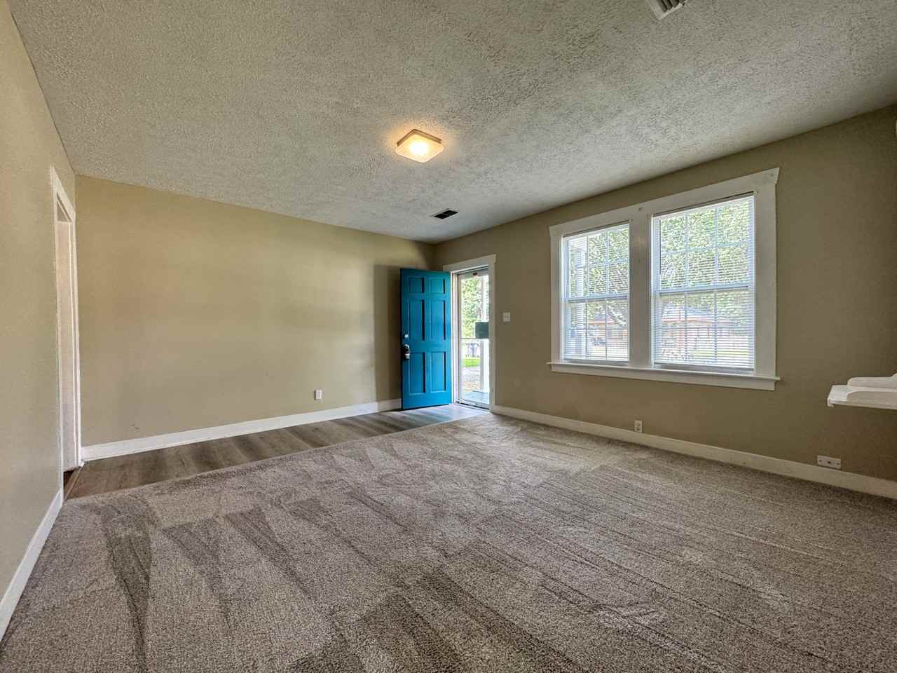 1704 15th Ave - Photo 3 of 14